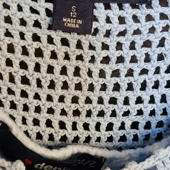 Top - Picture 2 of 4